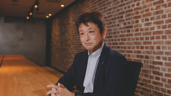【施設運営業務アウトソーシング導入事例】徹底したホスピタリティの追求によって「カップヌードルミュージアム横浜」の体験価値向上に貢献。