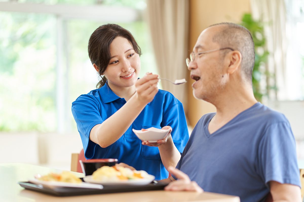 介護技能実習生の受け入れ方法は？制度の概要や要件を詳しく解説